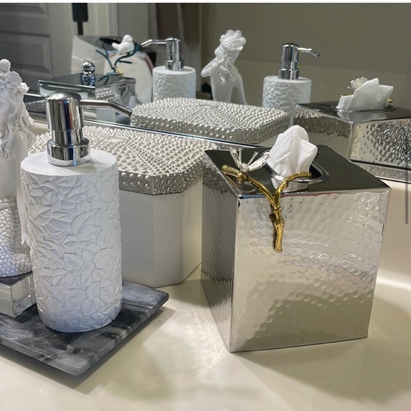 Delightful Butterfly Ginkgo Tissue Box Cover metal textures in solid bro… - Picture 7 of 12